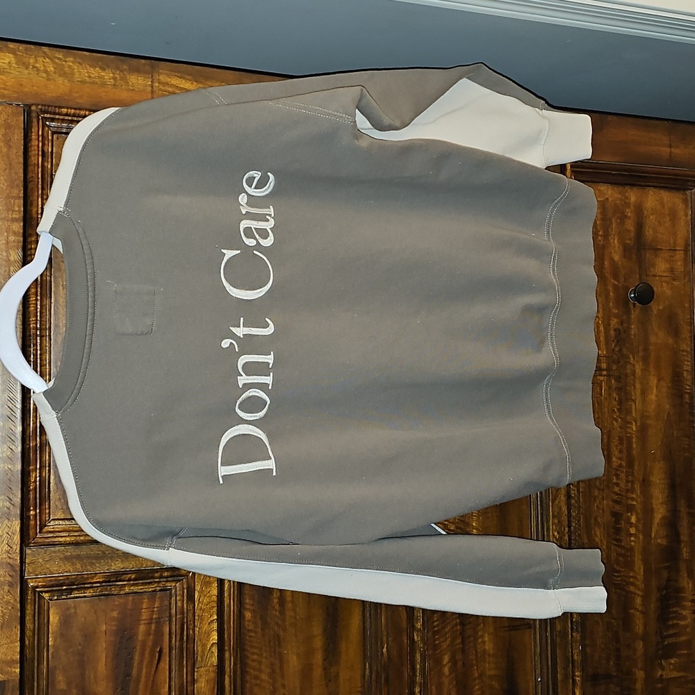 1897 Womens Crew Neck Sweatshirt. Womens Sz Small. DONT KNOW, DONT CARE!!
